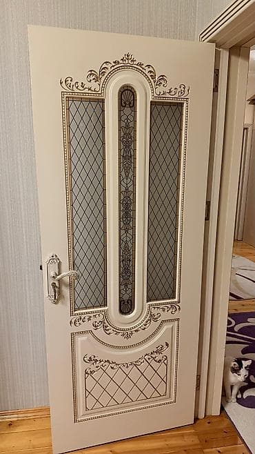 Qapi satilir. 90 azn. 5 ededdi. Standart qapilar. Yaxşı vəziyyətdədir — 1