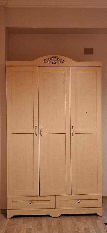Üç qapılı geyim şkafı - Material: ağac teksturasında MDF/laminat lalafo.az -da Üç qapılı geyim şkafı - Material: ağac teksturasında MDF/laminat