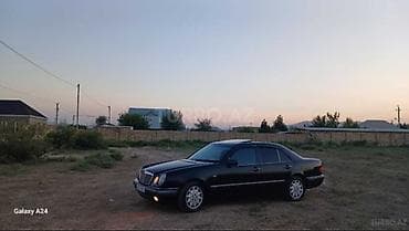 Mercedes-Benz E 280: 2.8 л | 1998 г. Седан