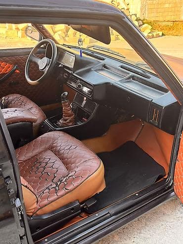 maşınlar bmw: Model: Tofas Şahin (sedan) Rəng: Qara Ban növü: 4 qapılı sedan Ön arxa — 5