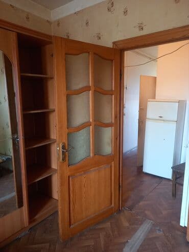 Б/у Межкомнатная дверь 90х205 см С наличником, Без гарантии, Самовывоз — 1