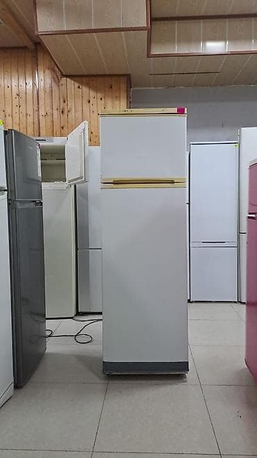 Soyuducular: İki qapılı soyuducu (yuxarıda dondurucu) - Rəng: ağ - Yerləşim: üst — 2