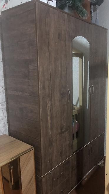 taxta dolab: Yeni, 3 qapılı, Güzgülü, Qəhvəyi, Taxta, Açılan, Düz dolab — 1