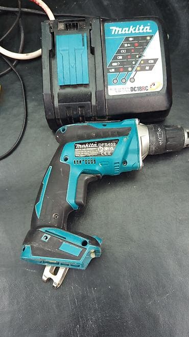 Alətlər: Makita DFS452 akkumulaytorlu gipskarton vintaçanı + Makita DC18RC — 3