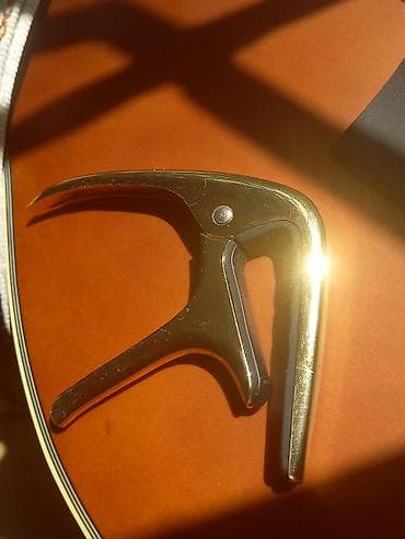 rock gitara: Akustik gitara, 6 sim, İşlənmiş, Pulsuz çatdırılma — 6