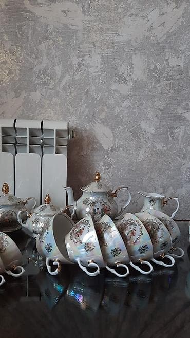 qedim samovar: Antik Madonna servis 2 çaynik 1 böyuk 1 balaca 3 pesok qabi 5 caska — 2