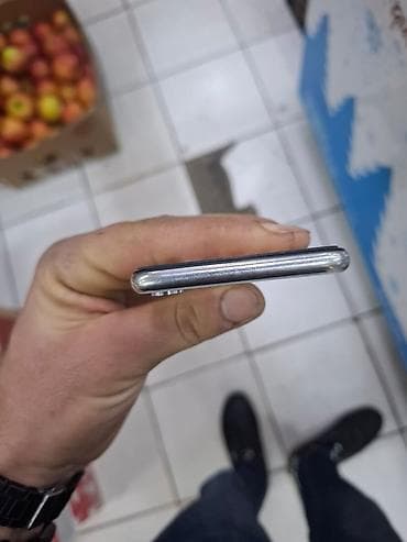 iphone x ekranı: IPhone X, 256 GB, Gümüşü — 4