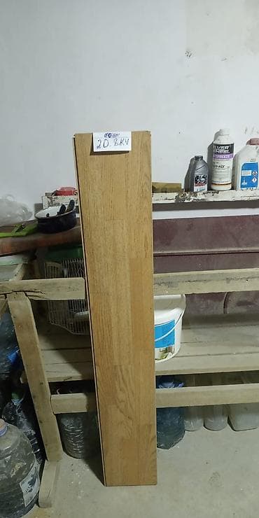 laminant parket: Laminat ikinci eldi yaxşi veziyyetdedi, 3 rengdedi texmini 60 kv,her — 2