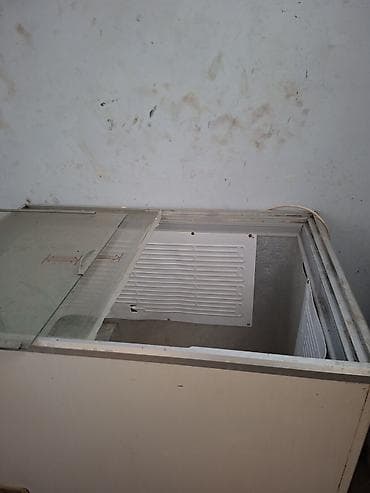 Şüşəli dondurucu