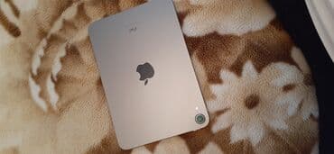 Ipad mini 6 az işlənilib ekranında cuzi 2 ləkə var oyun oynamaqdan