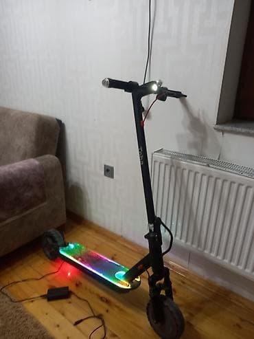 Elektrikli skuter – LED işıqlı gövdə və ön fənərli - Güclü ön far və