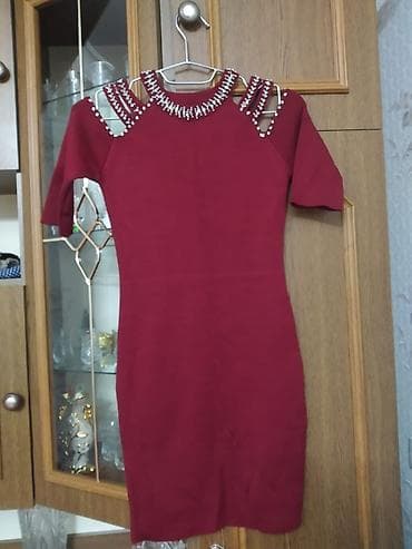 Cemi 1defe geyinilib,metrolara pulsuz catdirma,tam seliqelidir,yeni