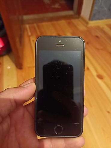 telfonu: IPhone SE, Qara — 2
