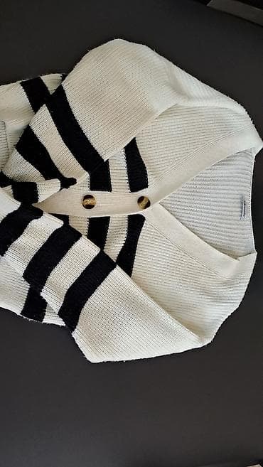 Fullamoda brendi – zolaqlı kardiqan - Model: qadın kardiqanı - Rəng