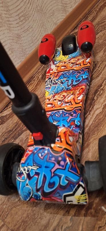 baliqci toru: Uşaq skateri YENI KIMI – üçtəkərli, LED işıqlı, musiqili - Rəngli — 2