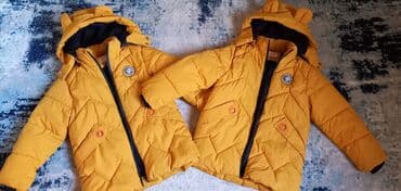 Uşaq üçün qışlıq şişmə kurtka – sarı rəngdə, qulaqlı kapüşonlu model