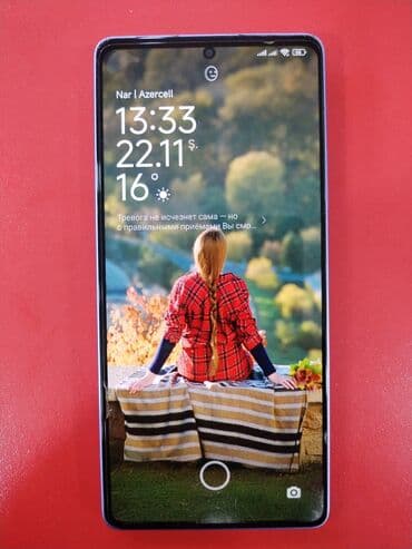 Xiaomi Redmi 13 pro smartfon - Rəng: açıq bənövşəyi/göy. - Ekran: tam
