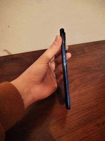 redmi 2: Məhsul: Redmi smartfon Xüsusiyyətlər və dizayn: - Parlaq mavi rəngli — 3