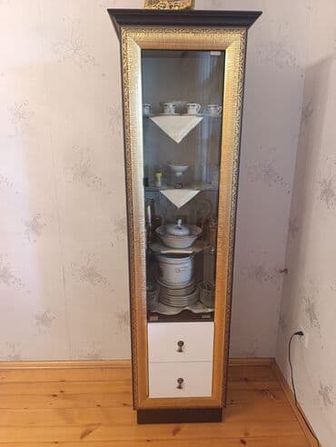 вешалка в прихожую настенная: Распашной, 1 дверь Прямой шкаф — 1