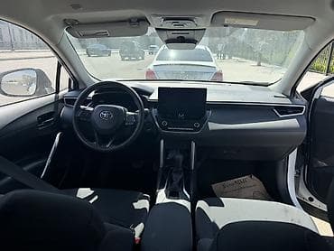 toyota.corolla: Toyota Corolla Cross: 2 l | 2025 il Krossover — 7