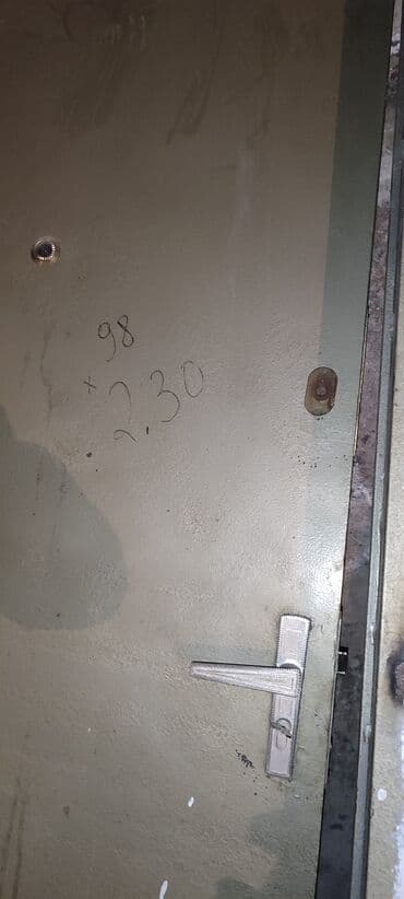 Qızdırıcı və isidicilər: Metal giriş qapısı - Material: qalın poladdan hazırlanmış metal qapı — 1