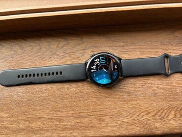 андроид мониторы для prado: Ağıllı saat – dairəvi ekranlı, qara korpuslu model. Xüsusiyyətlər: - — 2