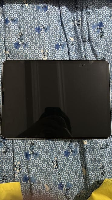 tp link modem satilir: Apple iPad Pro planşeti + Magic Keyboard Məhsul haqqında: - Model — 2