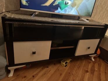 стеклянная подставка под телевизор: Б/у, Прямой ТВ стенд, С полками, Ламинат — 3