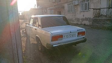 kamaz satisi azerbaycanda: Lada 2107, ağ rəng, sedan gövdə. Texniki xüsusiyyətlər və detalları — 1