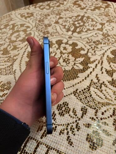 ekran şekilleri: IPhone 13, Голубой, Face ID — 1