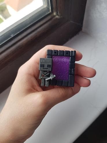 kinder marvel: ~Kinderjoy Minecraft figures~ -(1 eded = 4 — 3