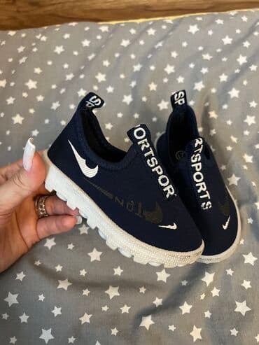 qebelend ters ev: 3 ayaqqabi 16, 18, 21 razmer hamisi birlikde 30 azn 1 ci olan — 11