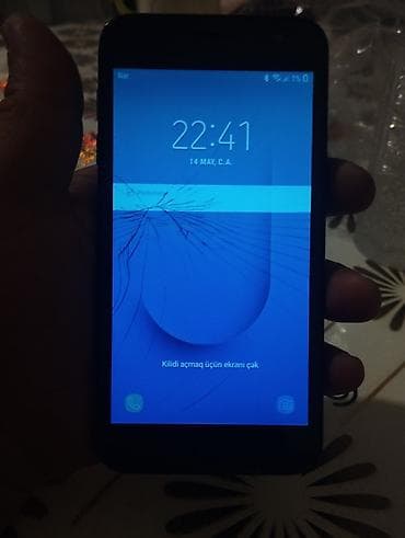 Smartfon – Android sistemli hər bir proqramı dəstəkləyir. yeni