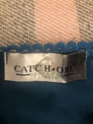 qadınlar üçün toxunma papaqlar: 1) Ziyafet paltari. Krem renginde, XS-S razmer(36 razmer).Uzunluğu — 9