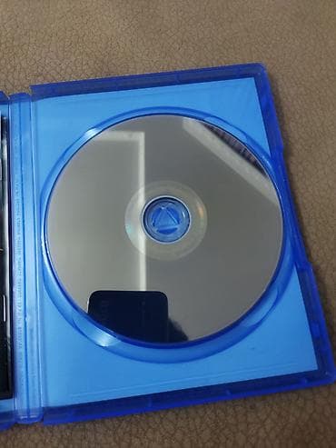sony xm5: Disk əla vəziyyətdədir cızığı yoxdur 1-2 dəfə oyun oynanılıb, diskin — 4