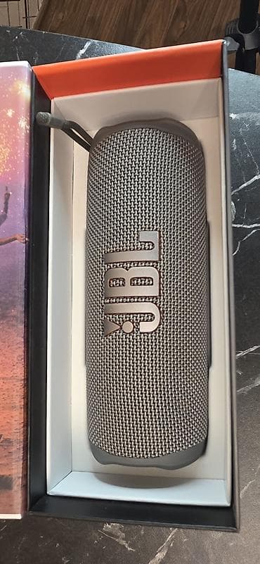 ipod classic 7: JBL Kolonka, Növ - Portativ, rəng - Boz — 4
