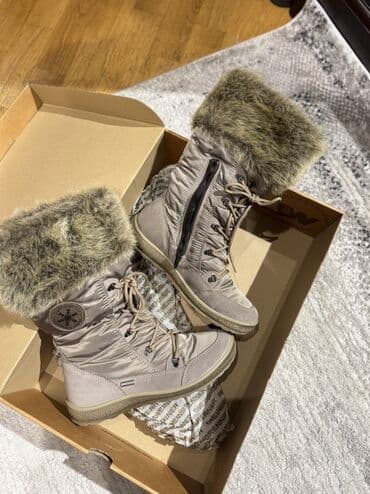 uzerinde gerb olan qepikler: - Brend: Weinbrenner - Üzərində “Think Outdoors – Since 1892” loqosu - — 2