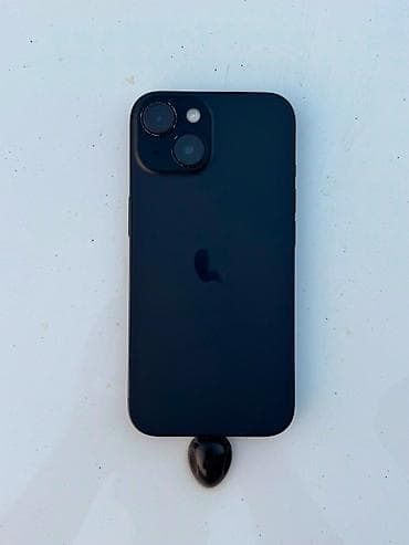 92: IPhone 15, 128 GB, Face ID — 6