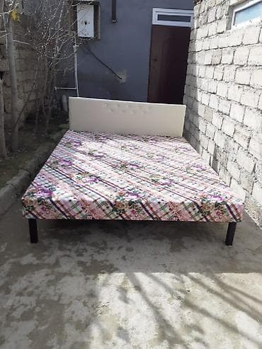 Kravat taza 
Hazırı var 
Çatdırılma münasib qiymata