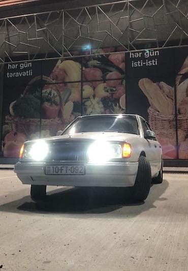 Mercedes-Benz E 220: 2.2 l | 1994 il Sedan lalafo.az -da Mercedes-Benz E 220: 2.2 l | 1994 il Sedan