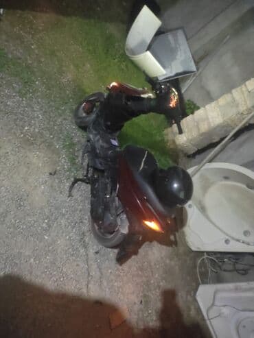 Skuter – şəhər içi qısa məsafələr üçün praktik iki təkərli vasitə