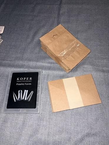 alt geyimi: Məhsulların təsviri: - DKNY körpə corab dəsti – 3 ədəd (ağ, bej və — 2