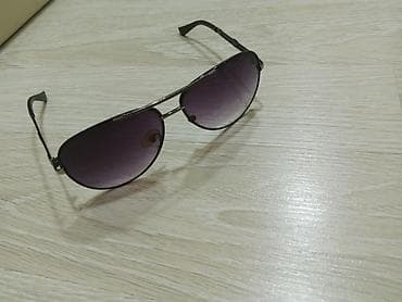 Qol saatları və aksesuarlar: Gün eynəyi — 2