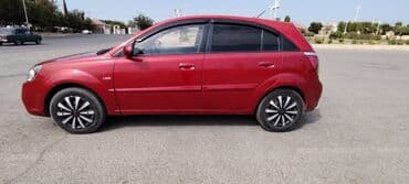 купить чехлы на авто: Kia Rio – hetçbek kuzov, qırmızı rəng. - Markası/modeli: Kia Rio — 7