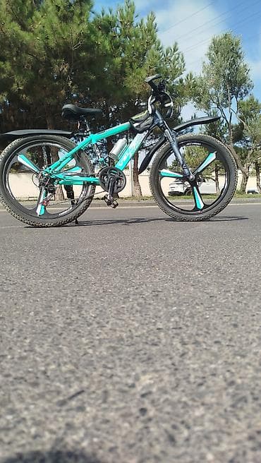 cube velo: Dağ/şəhər tipli velosiped – Velo brendi, yaşıl-qara rəngdə - Güclü — 1