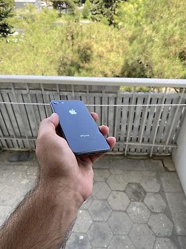 iphone x barter: IPhone 8, 64 GB, Qara, Barmaq izi — 3