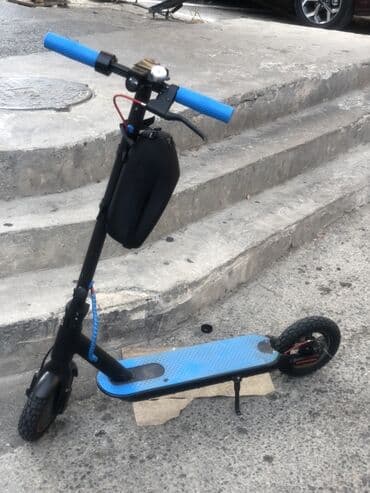 İncəsənət və kolleksiyalar: İşlənmiş Elektrik samokat 10", ≤ 250 Vt, 16 - 25 km/s, Ünvandan götürmə — 1