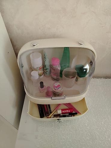 Kosmetika və aksesuar üçün organizer20 man - Material: möhkəm plastik