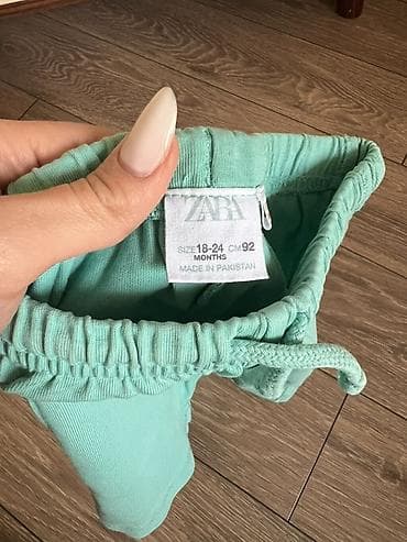 masal kids: ZARA uşaq şortu

- Rəng: açıq mavi/mentol
- Ölçü: 18–24 ay (92 sm) — 2