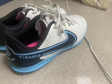 Платья: Цвет - Белый Кроссовки, Nike, Размер: 34, Для мальчиков — 4